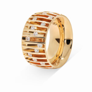 Ein breiter Ring in Roségold 750/- bzw. 18 kt. mit 32 Brillanten
