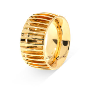 Ein breiter Ring in besonderem Design in Gelbgold 750/- bzw. 18 kt.