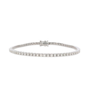 Ein wunderschönes Armband in Weißgold 750/- bzw. 18 kt., rundum mit weißen Brillanten besetzt.