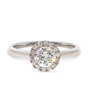 Ein Brillantring in Weißgold 750/- mit einem Brillanten mit einem Brillantkranz.