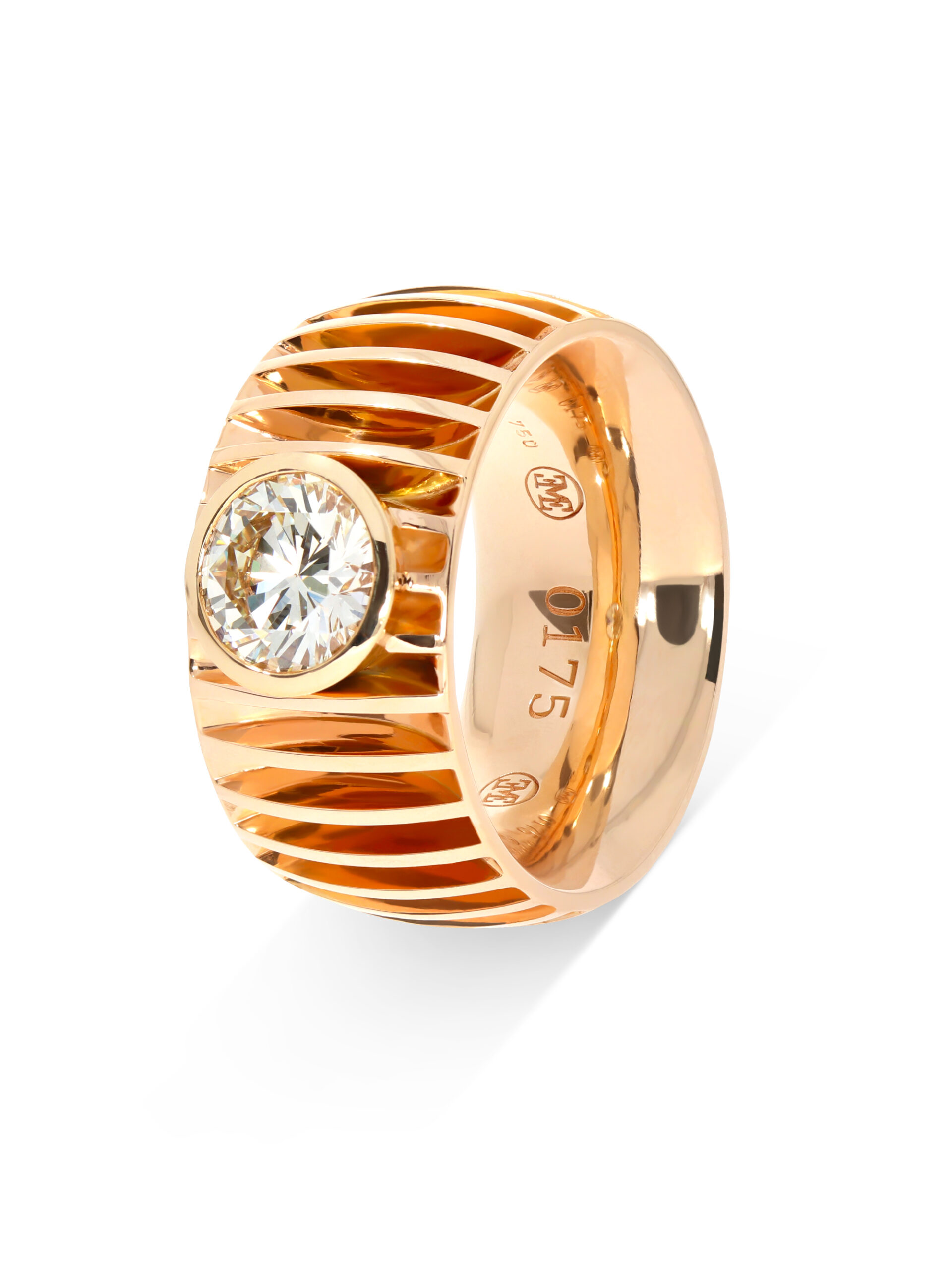 Dieser Strahlenring in Rotgold 750/- hat einen einzelnen Brillanten mit 1,81 ct.. Es ist ein breiter Ring.