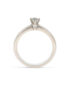 Ein klassischer Verlobungsring in Platin 950/- mit einem Brillanten 0,38 ct. gefasst.
