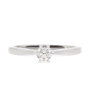 Ein eleganter Ring in Weißgold 750/- bzw. 18 kt. mit einem wunderschönen Brillanten