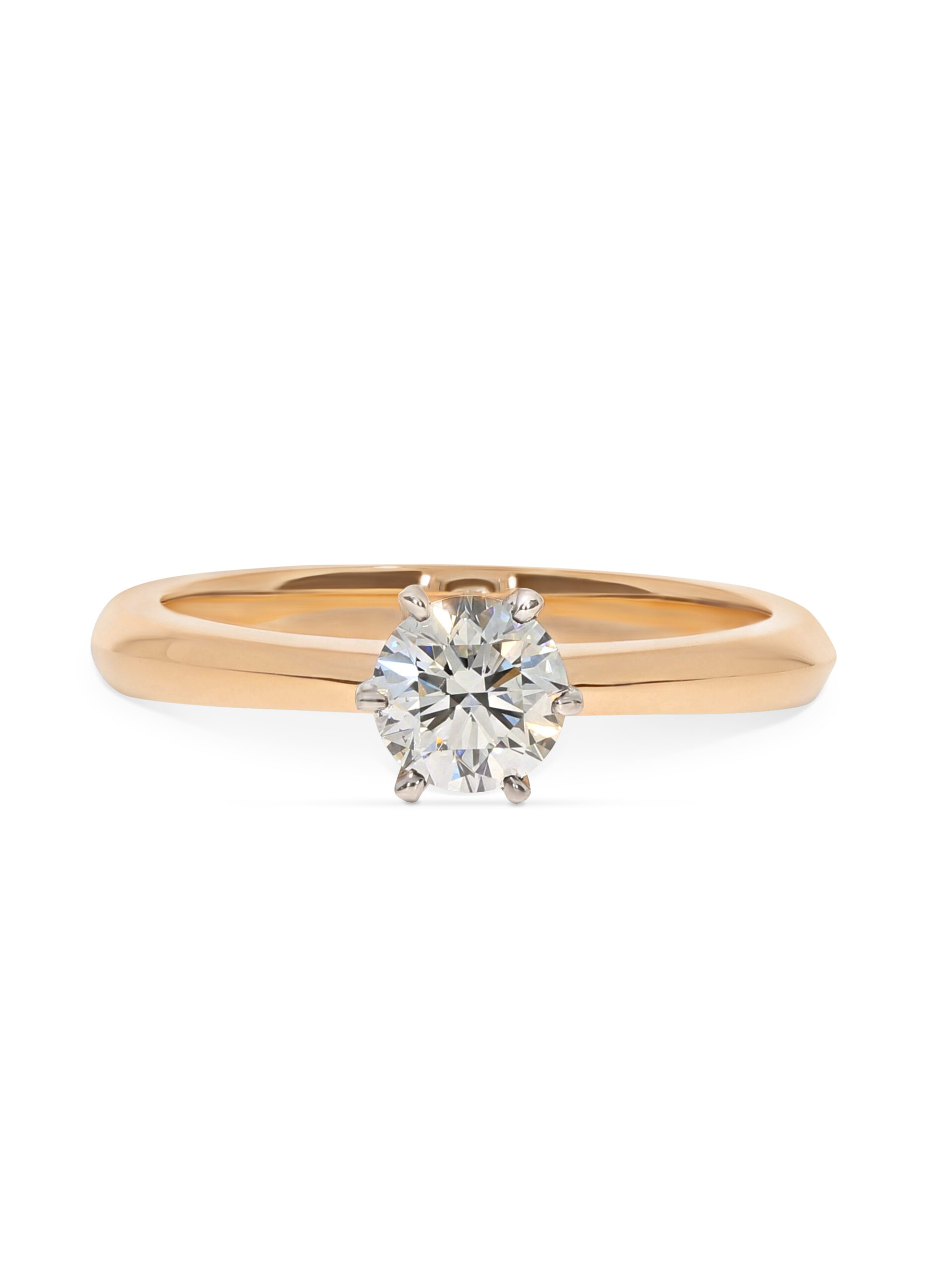 Ein klassischer Verlobungsring in Roségold 750/- mit einem Brillanten 0,50ct. gefasst.