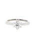 Ein klassischer Verlobungsring in Platin 950/- mit einem Brillanten 1,01ct. gefasst.
