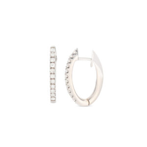 Die Creolen in Weißgold 750/- haben eine Navette-Form und 22 Brillanten mit 0,39ct.