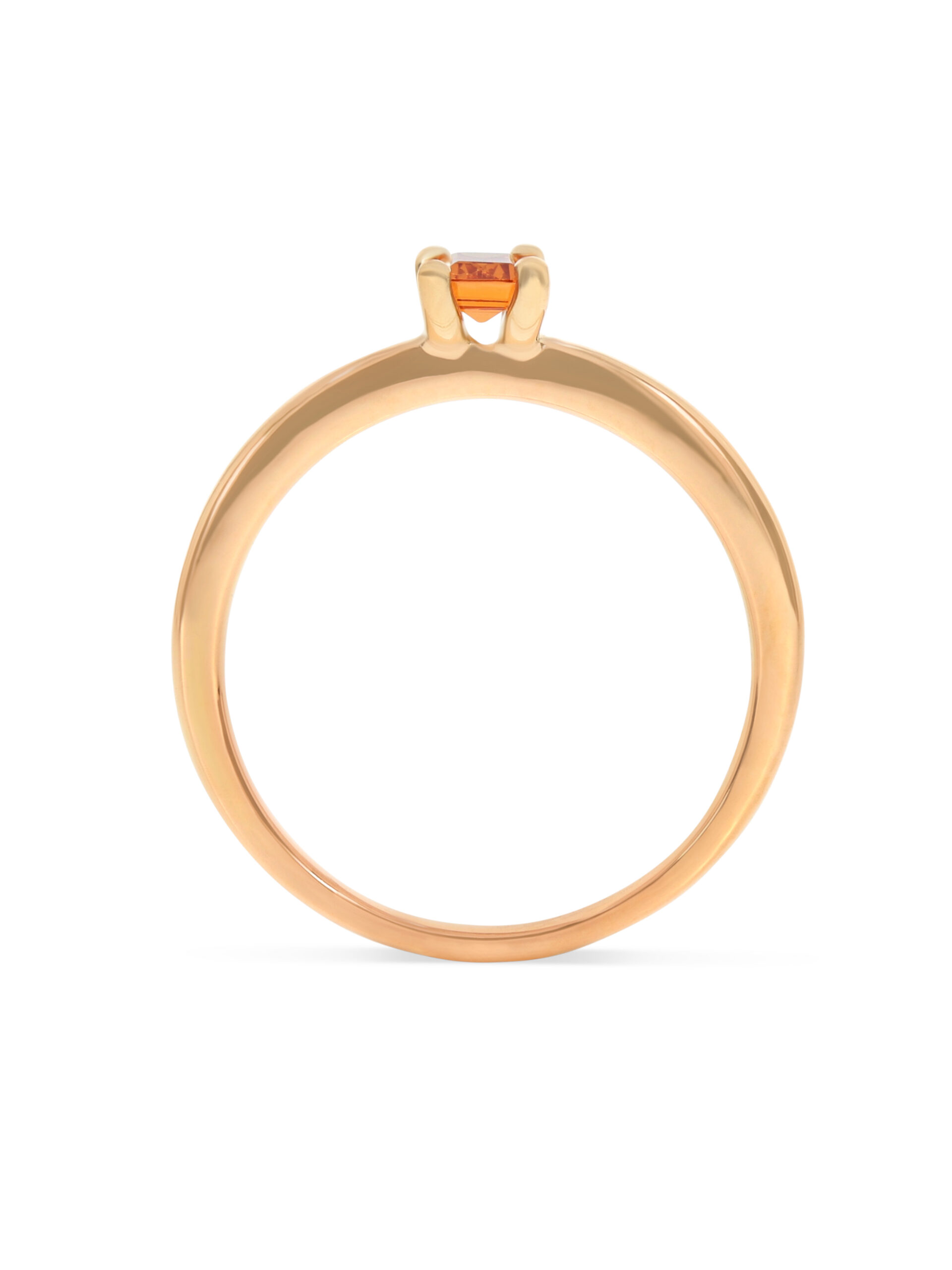 Ein Ring in Roségold 750/- mit Mandarin Granat in Baguette-Schliff.