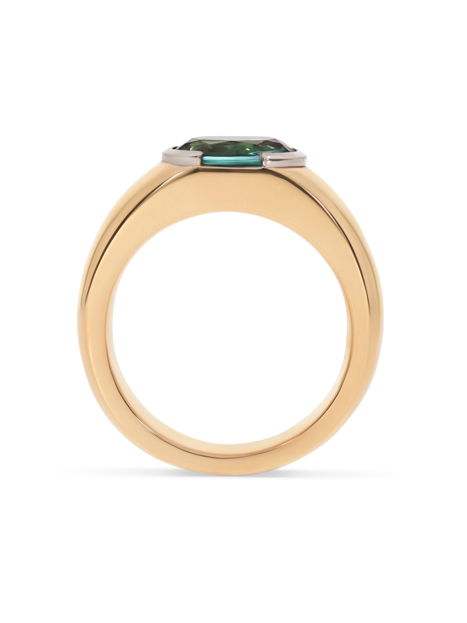 Der petrolfarbene Turmalin ist direkt in die Ringschiene in Roségold 750/- eingefasst