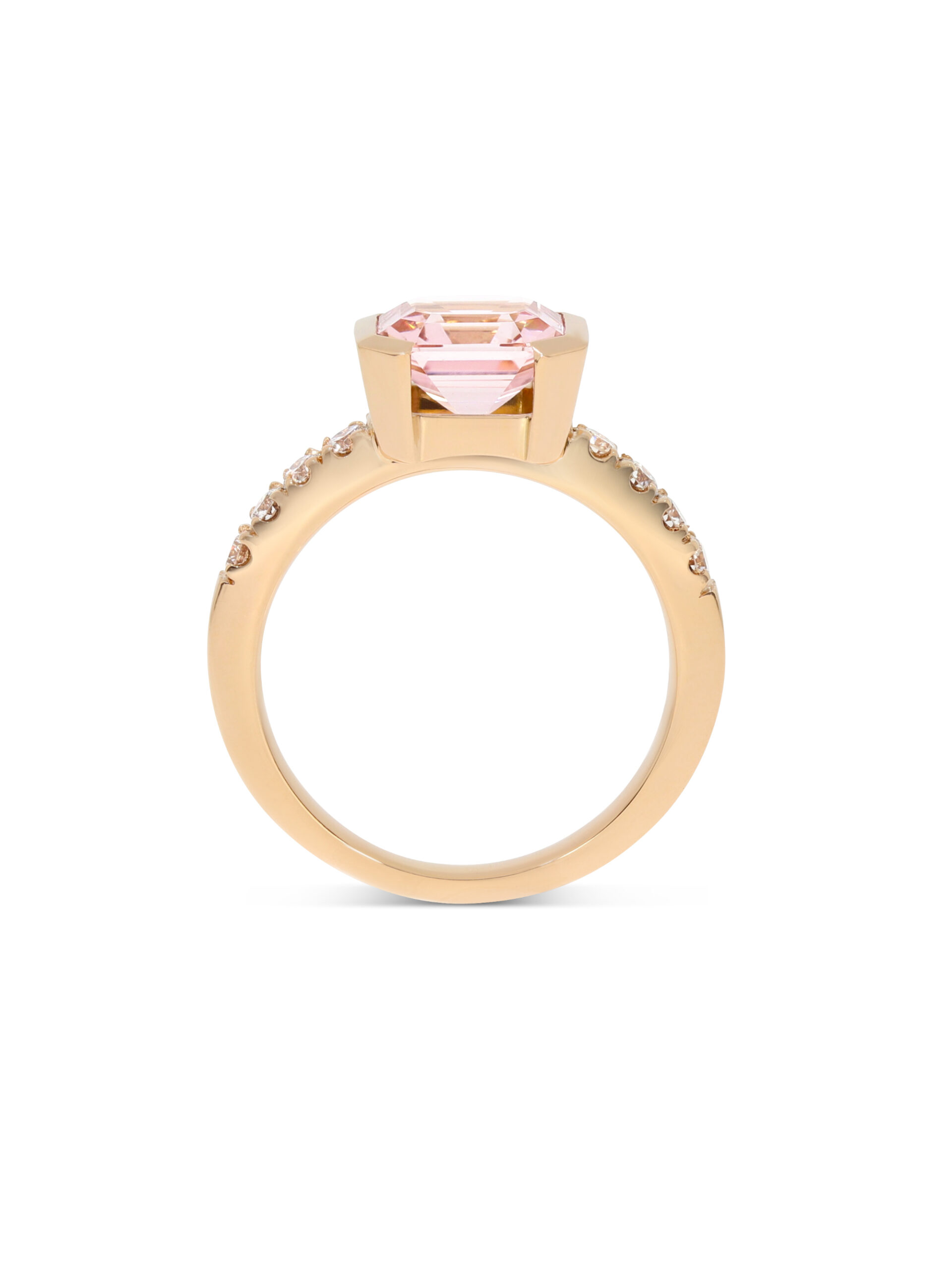 Ein Ring mit einem rosa Turmalin in 750/- Roségold